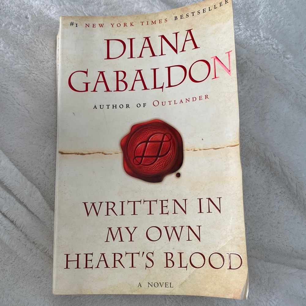 WRITTEN IN MY OWN
HEART'S BLOOD
A NOVEL by Diana Gabaldon used